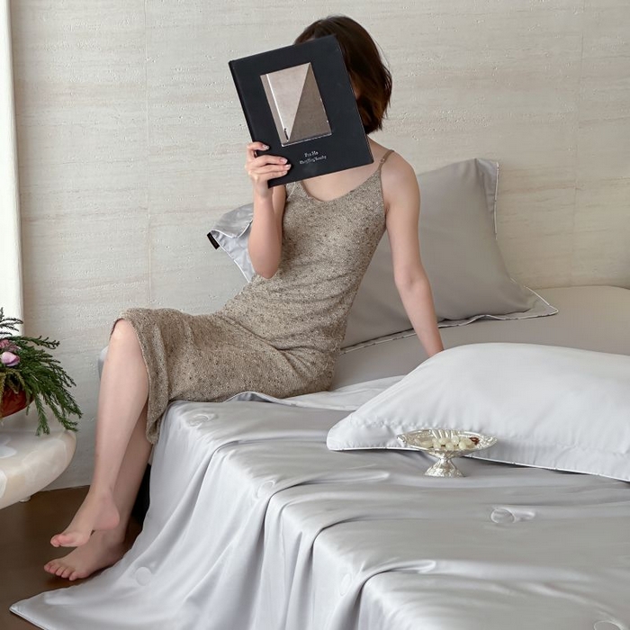 91家纺网 家纺一手货源 找家纺 茧羽世家 2025天丝纯色床笠夏被被子如丝系列 如丝 蜜桃灰