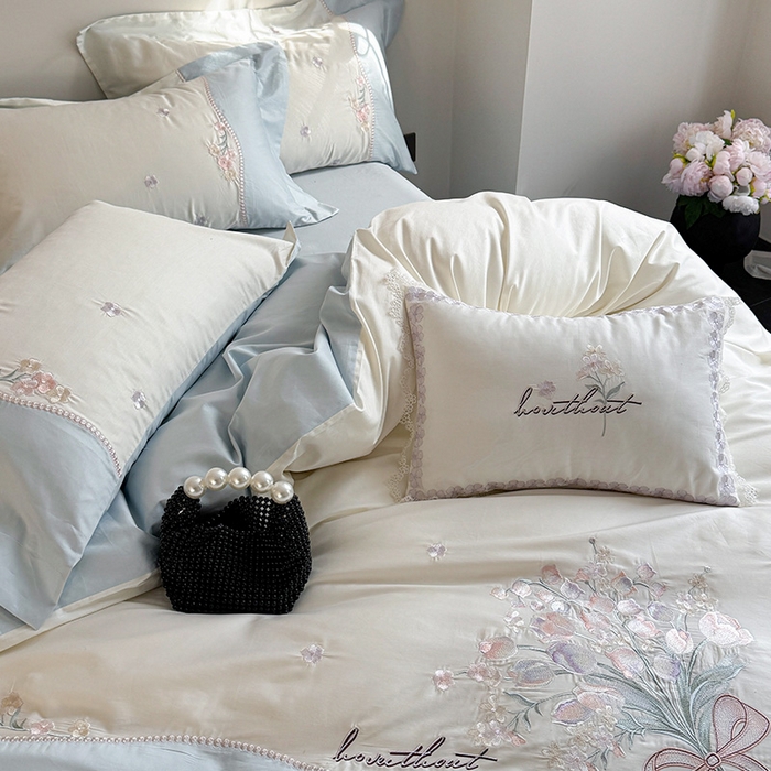 91家纺网 家纺一手货源 找家纺 优悦生活馆 2025新款全棉新疆长绒棉四件套-鸢尾花畔 控价 鸢尾花畔-浅云蓝