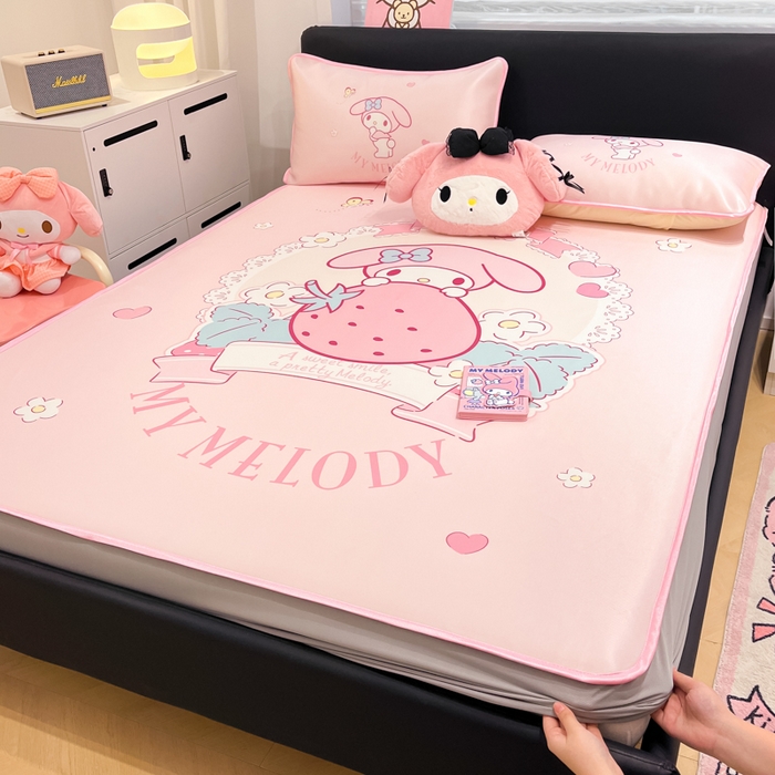 91家纺网 家纺一手货源 找家纺 暮思家居 2025新款正版授权A类大版数码印花三丽鸥可机洗1200D冰丝凉席可组合针织棉夏被四件套床笠款 床笠款-粉兔美乐蒂