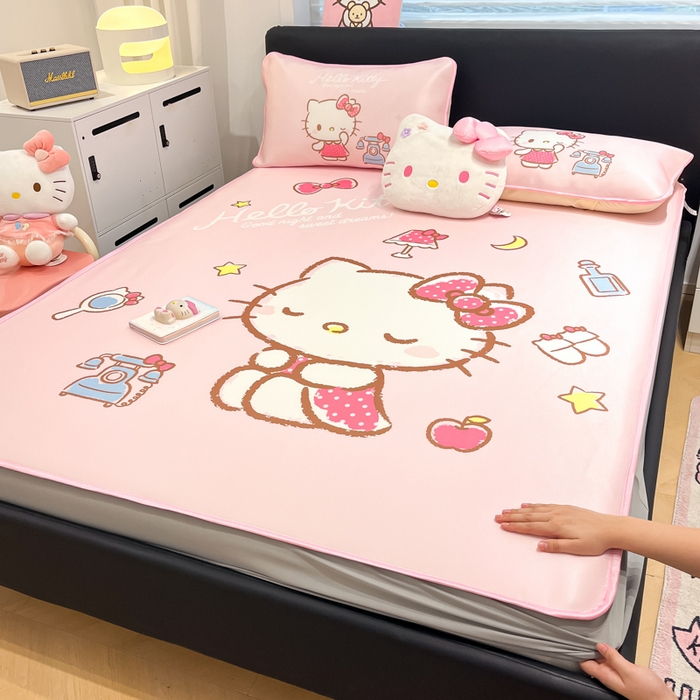 91家纺网 家纺一手货源 找家纺 暮思家居 2025新款正版授权A类大版数码印花三丽鸥可机洗1200D冰丝凉席可组合针织棉夏被四件套床笠款 床笠款-晚安KT