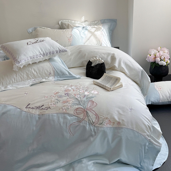 91家纺网 家纺一手货源 找家纺 优悦生活馆 2025新款全棉新疆长绒棉四件套-鸢尾花畔 控价 鸢尾花畔-浅云蓝