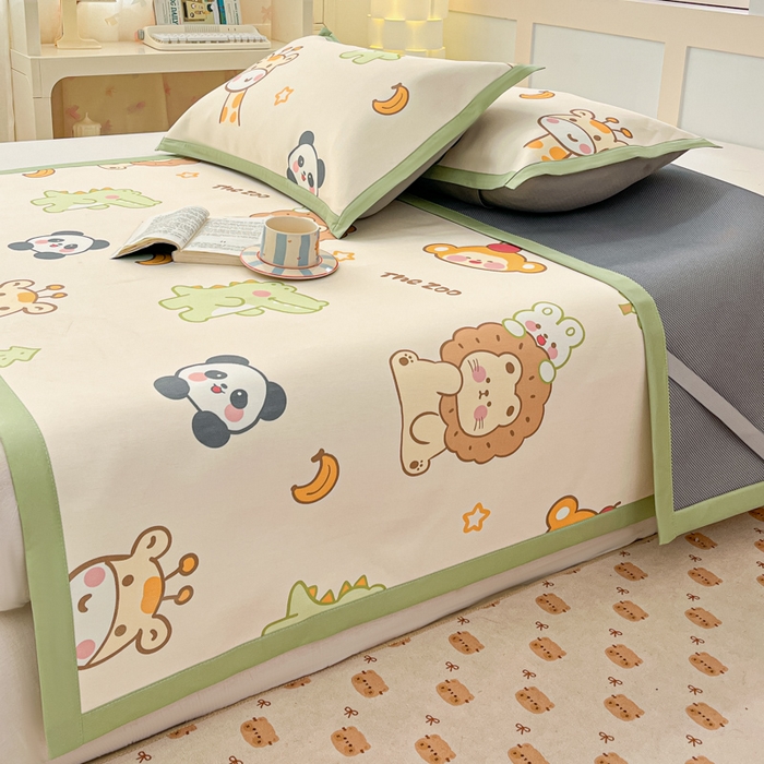 91家纺网 家纺一手货源 找家纺 绒艺席业 2025新款600D冰丝印花数码印花冰藤席卡通小清新系列 动物派对