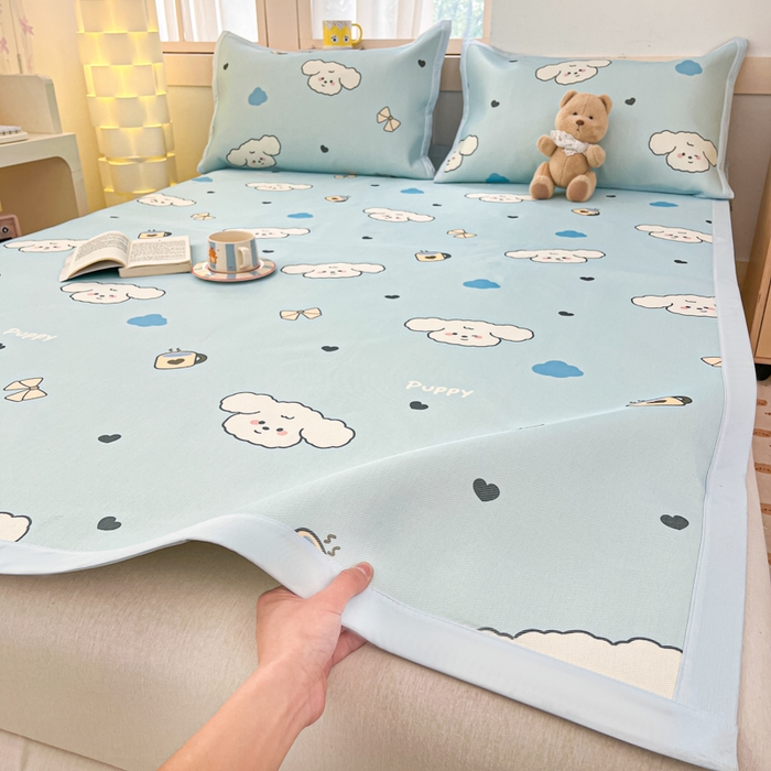 91家纺网 家纺一手货源 找家纺 绒艺席业 2025新款600D冰丝印花数码印花冰藤席卡通小清新系列 云朵狗