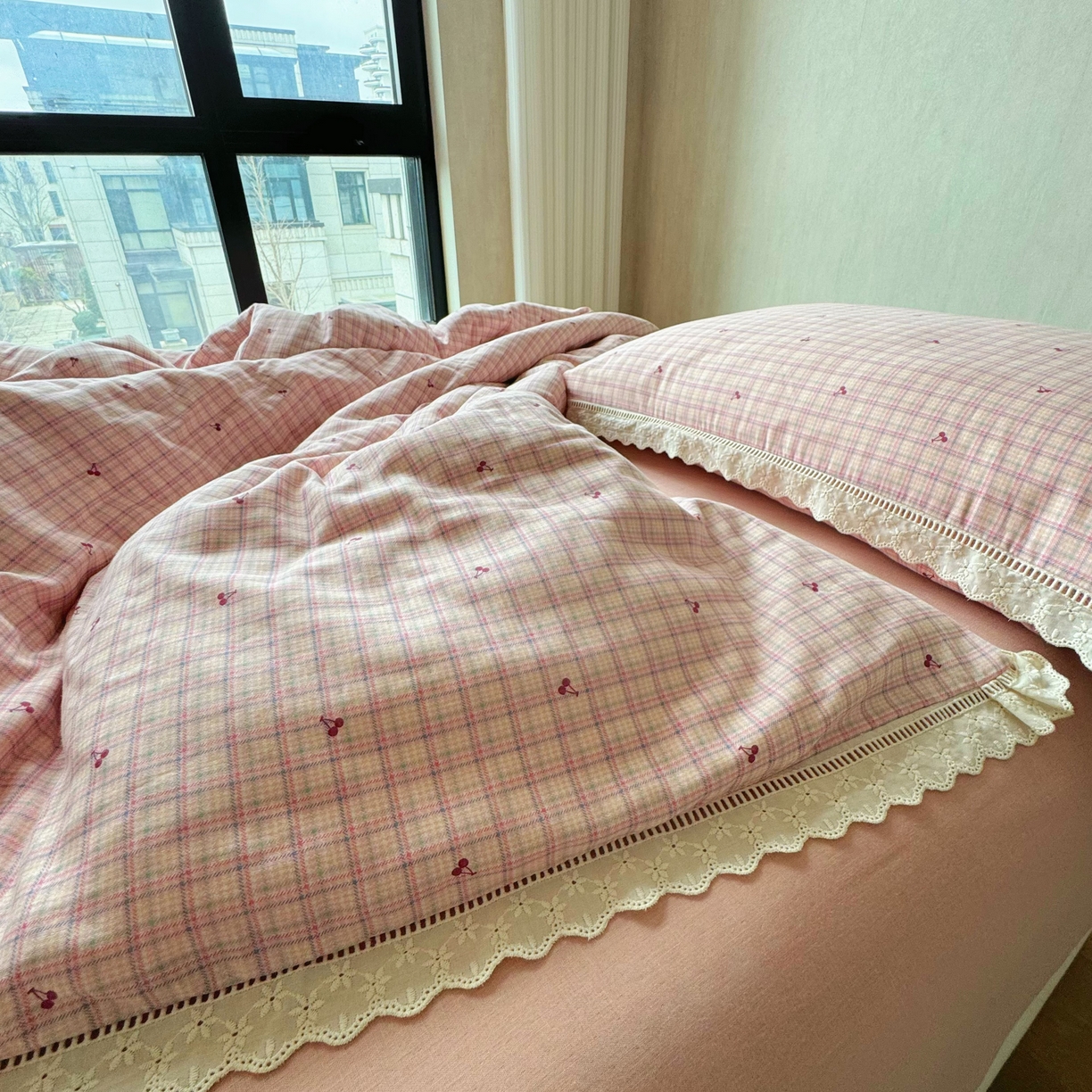 91家纺网 家纺一手货源 找家纺 8+8 （花型持续更新中）2025新款全棉双层纱镂空花边/皱皱花边四件套  初夏