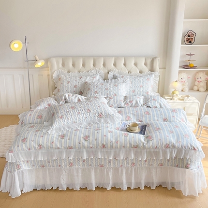 91家纺网 家纺一手货源 找家纺 宜凡家纺2025新款雪纺花边印花夹棉床盖三件套四件套 曦月