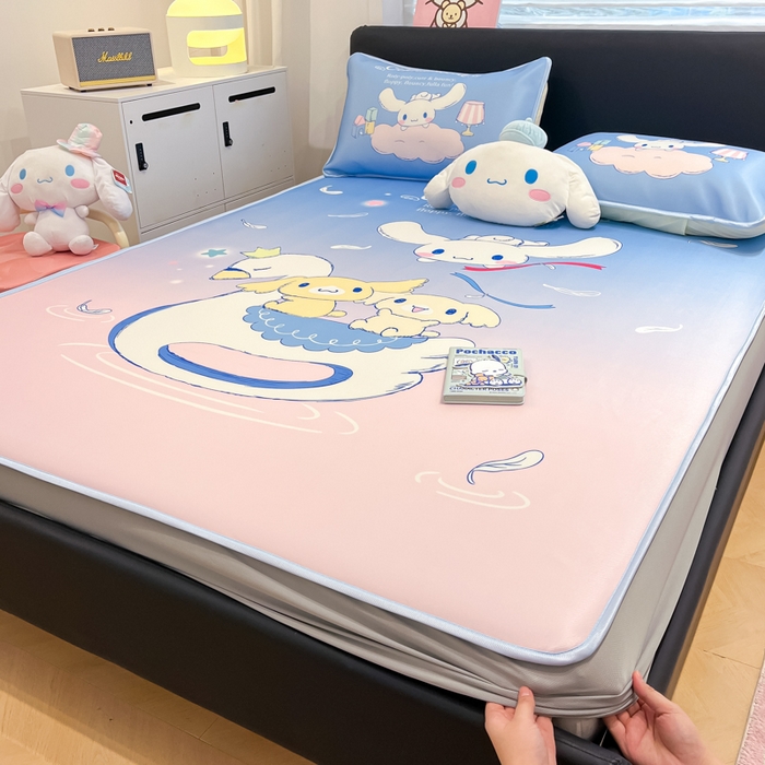 91家纺网 家纺一手货源 找家纺 暮思家居 2025新款正版授权A类大版数码印花三丽鸥可机洗1200D冰丝凉席可组合针织棉夏被四件套床笠款 床笠款-天使大耳狗