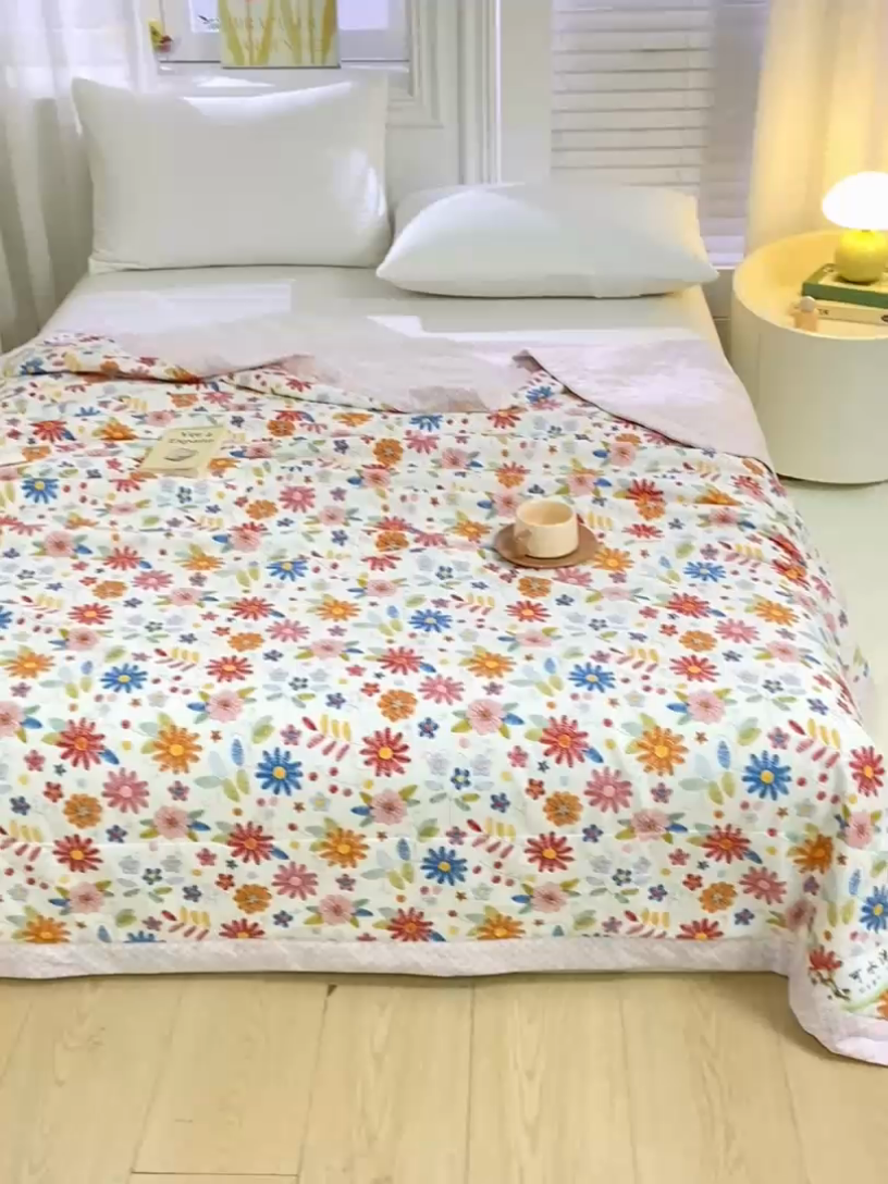 91家纺网 家纺一手货源 找家纺 锦鹭被业 2025新款A类里外全棉印花夏被 太阳花