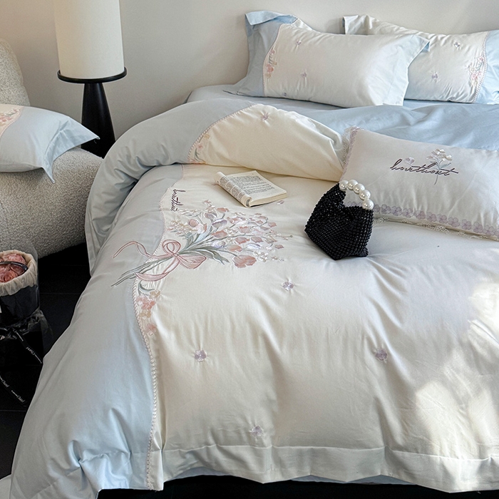 91家纺网 家纺一手货源 找家纺 优悦生活馆 2025新款全棉新疆长绒棉四件套-鸢尾花畔 控价 鸢尾花畔-浅云蓝