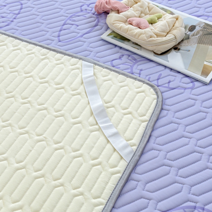 91家纺网 家纺一手货源 找家纺 默忆 2025新款凉感丝印花乳胶凉席 开心派对