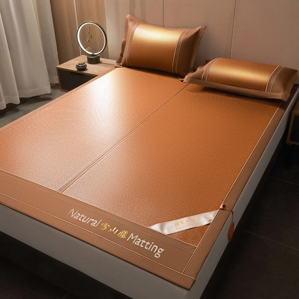 91家纺网 家纺一手货源 找家纺 卡罗兰 2025新款藤席凉席三件套床单床笠黄金藤系列 黄金藤经典咖-床席