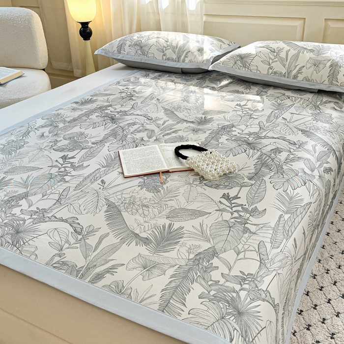 91家纺网 家纺一手货源 找家纺 绒艺席业 2025新款600D冰丝印花数码印花冰藤席赫本风系列 半暮之梦