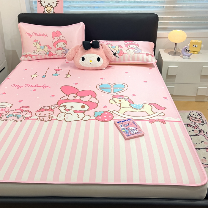 91家纺网 家纺一手货源 找家纺 暮思家居 2025新款正版授权A类大版数码印花三丽鸥可机洗1200D冰丝凉席可组合针织棉夏被四件套床笠款 床笠款-条纹美乐蒂