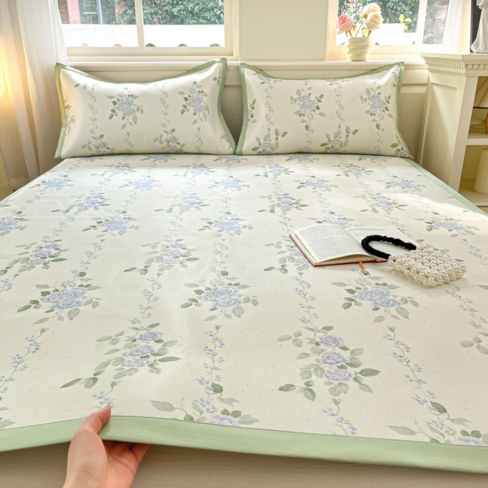 91家纺网 家纺一手货源 找家纺 绒艺席业 2025新款600D冰丝印花数码印花冰藤席赫本风系列 蔓野