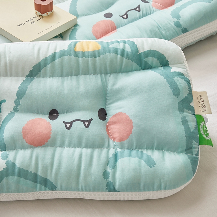 91家纺网 家纺一手货源 找家纺 2025新款A类大版卡通手绘AB版儿童豆豆枕枕芯系列 呆呆龙40*60cm/只