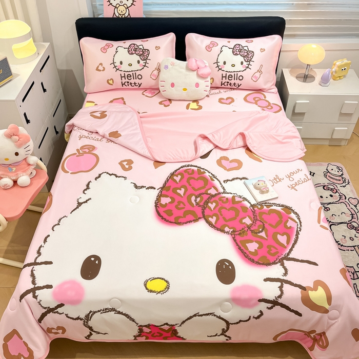 91家纺网 家纺一手货源 找家纺 暮思家居 2025新款正版授权A类大版数码印花三丽鸥可机洗1200D冰丝凉席可组合针织棉夏被四件套床笠款 床笠款-豹纹KT猫