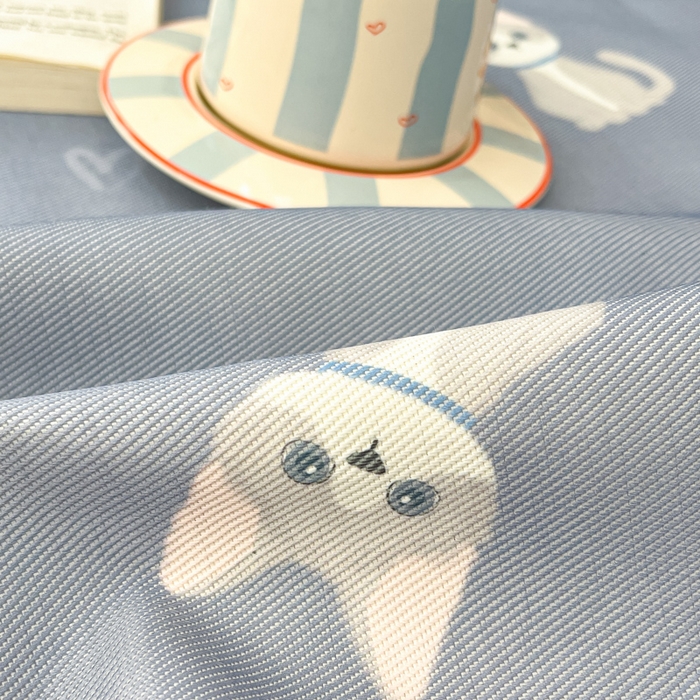 91家纺网 家纺一手货源 找家纺 绒艺席业 2025新款600D冰丝印花数码印花冰藤席卡通小清新系列 乖乖猫