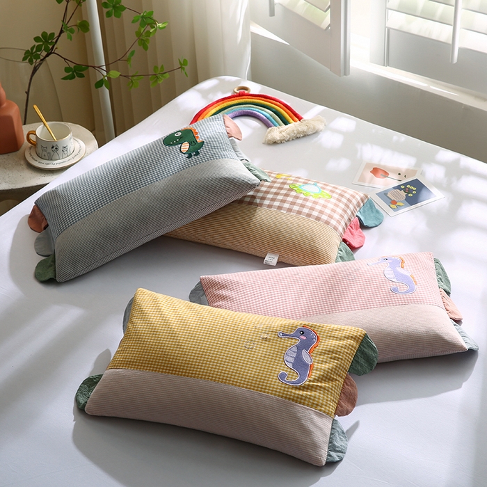91家纺网 家纺一手货源 找家纺 2025全棉水洗棉贴布绣儿童荞麦枕头幼儿园学生枕芯 主图