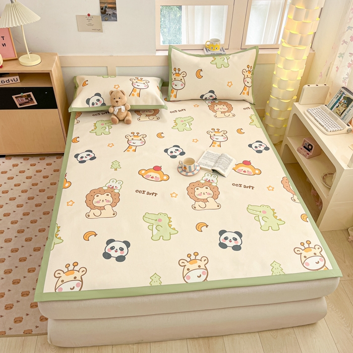 91家纺网 家纺一手货源 找家纺 绒艺席业 2025新款600D冰丝印花数码印花冰藤席卡通小清新系列 动物派对