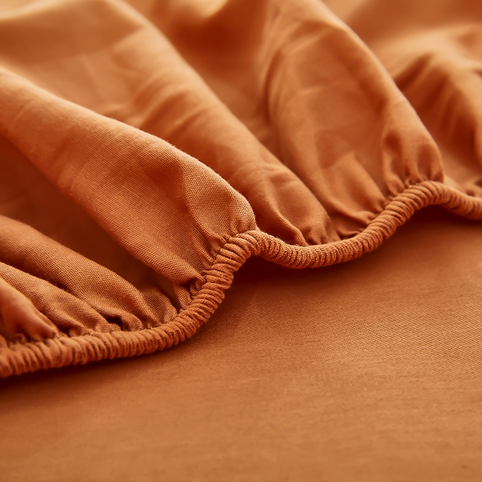 91家纺网 家纺一手货源 找家纺 艾橙家纺 2025新款正宗133x72喷气织造全棉纯棉纯色床笠三件套 太妃糖