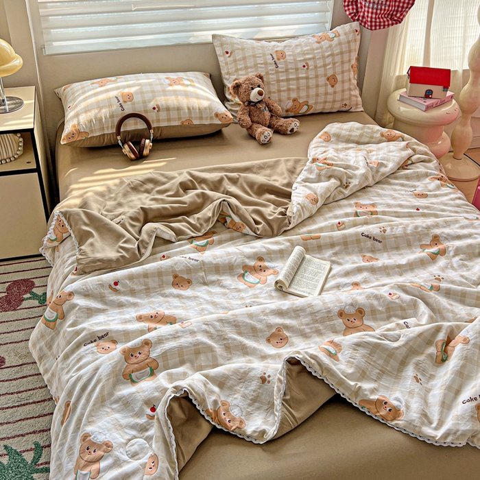 91家纺网 家纺一手货源 找家纺 妖妖家纺2025新款糯糯夏凉被四件套夏凉被空调被 厨师小熊