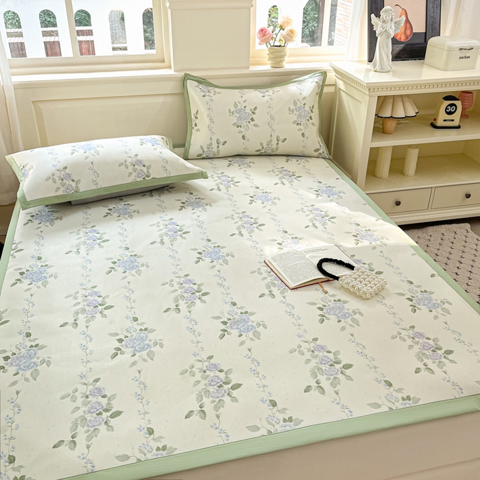 91家纺网 家纺一手货源 找家纺 绒艺席业 2025新款600D冰丝印花数码印花冰藤席赫本风系列 蔓野