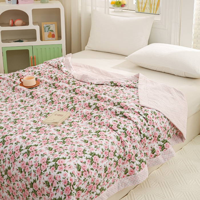 91家纺网 家纺一手货源 找家纺 锦鹭被业 2025新款A类里外全棉印花夏被 萱花粉