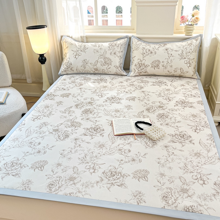 91家纺网 家纺一手货源 找家纺 绒艺席业 2025新款600D冰丝印花数码印花冰藤席赫本风系列 春风吹