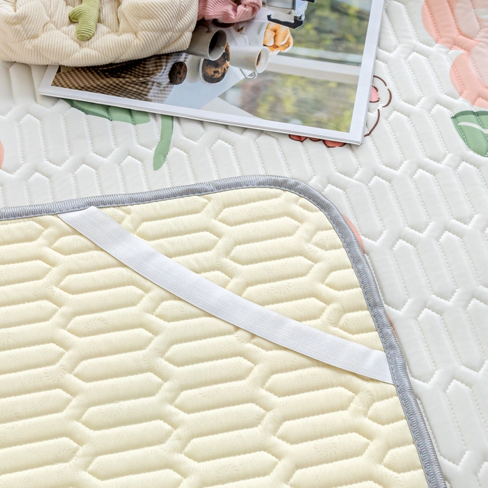 91家纺网 家纺一手货源 找家纺 默忆 2025新款凉感丝印花乳胶凉席 花田雨梦