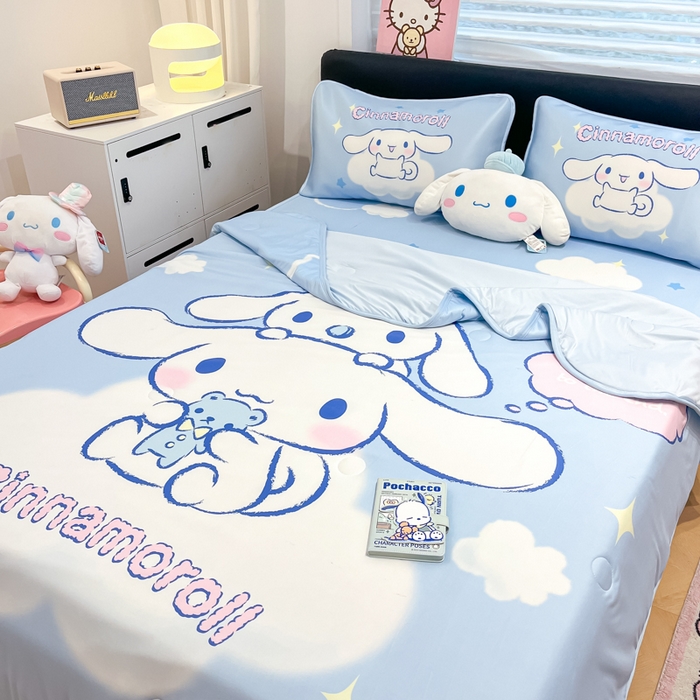 91家纺网 家纺一手货源 找家纺 暮思家居 2025新款正版授权A类大版数码印花三丽鸥可机洗1200D冰丝凉席可组合针织棉夏被四件套床笠款 床笠款-云朵玉桂狗