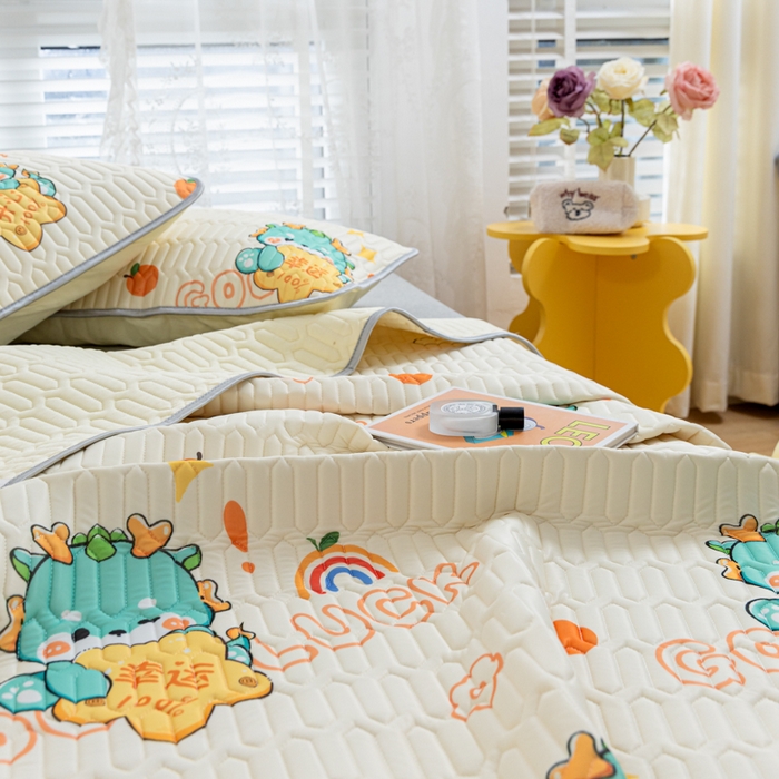 91家纺网 家纺一手货源 找家纺 默忆 2025新款凉感丝印花乳胶凉席 恐龙派对