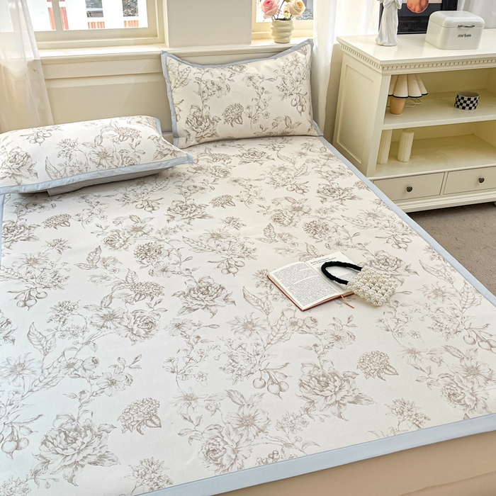 91家纺网 家纺一手货源 找家纺 绒艺席业 2025新款600D冰丝印花数码印花冰藤席赫本风系列 春风吹