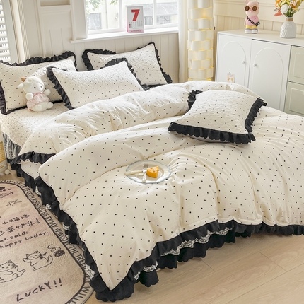 91家纺网 家纺一手货源 找家纺 雅眠居 2025爆款针织棉双层纱印花床盖四件套 奶油波点