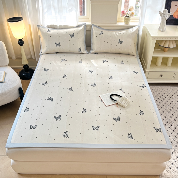 91家纺网 家纺一手货源 找家纺 绒艺席业 2025新款600D冰丝印花数码印花冰藤席赫本风系列 翩翩蝴蝶