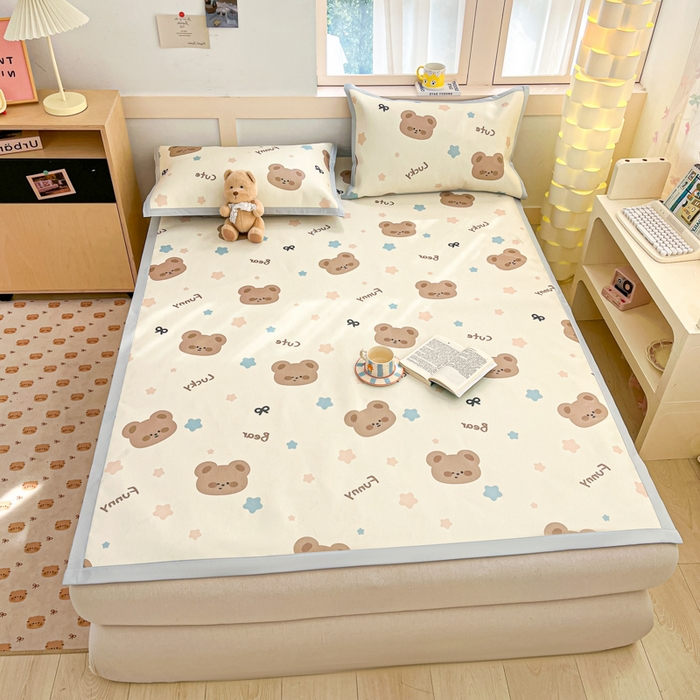 91家纺网 家纺一手货源 找家纺 绒艺席业 2025新款600D冰丝印花数码印花冰藤席卡通小清新系列 星星熊