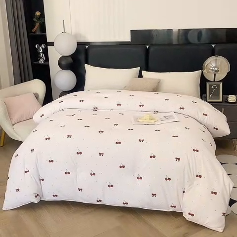 91家纺网 家纺一手货源 找家纺 芭芭棉家纺 2025新款全棉被 樱桃