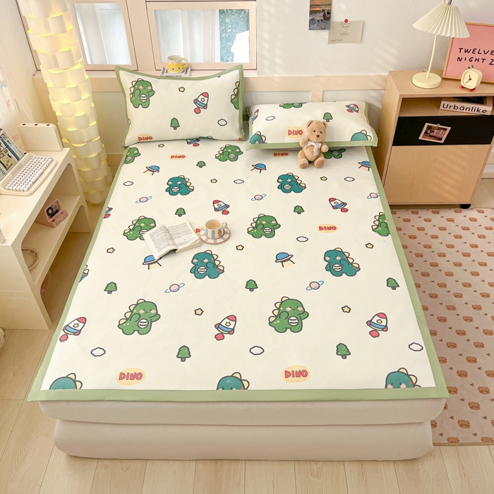 91家纺网 家纺一手货源 找家纺 绒艺席业 2025新款600D冰丝印花数码印花冰藤席卡通小清新系列 恐龙乐园