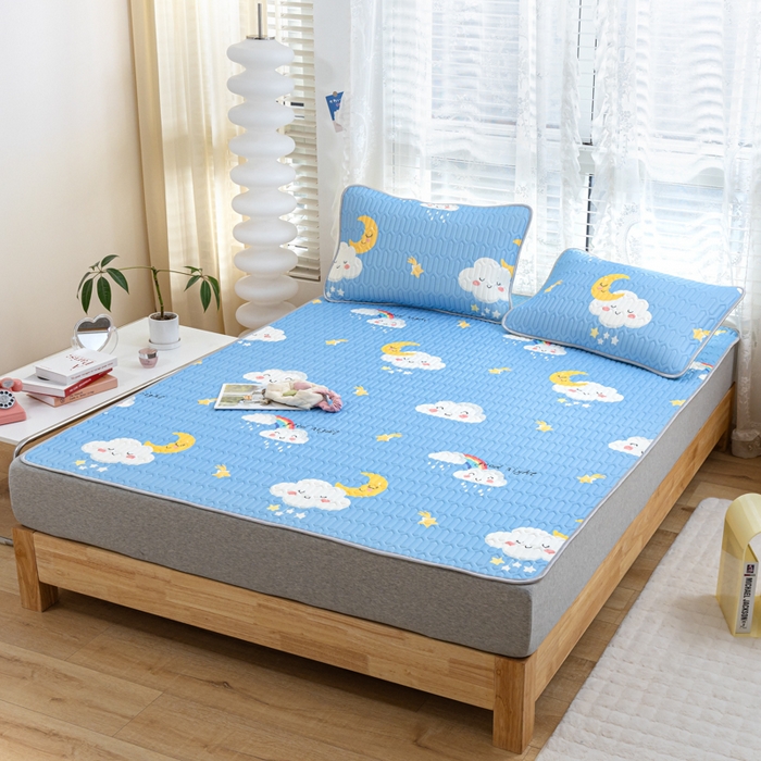 91家纺网 家纺一手货源 找家纺 默忆 2025新款凉感丝印花乳胶凉席 可爱云朵