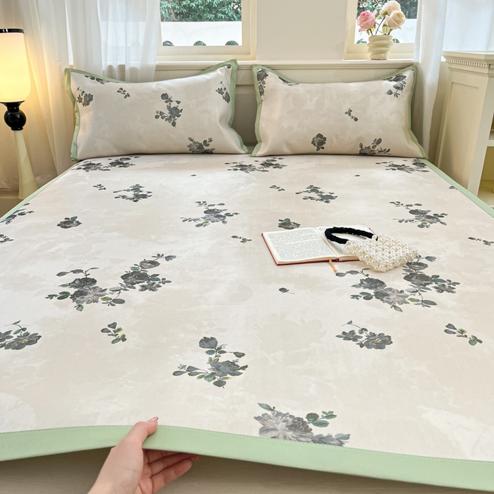 91家纺网 家纺一手货源 找家纺 绒艺席业 2025新款600D冰丝印花数码印花冰藤席赫本风系列 苑叶