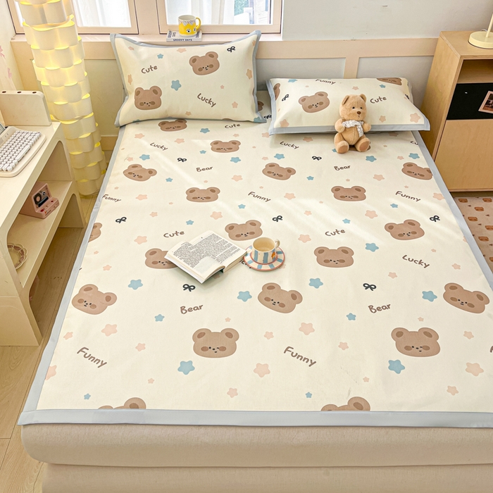 91家纺网 家纺一手货源 找家纺 绒艺席业 2025新款600D冰丝印花数码印花冰藤席卡通小清新系列 星星熊