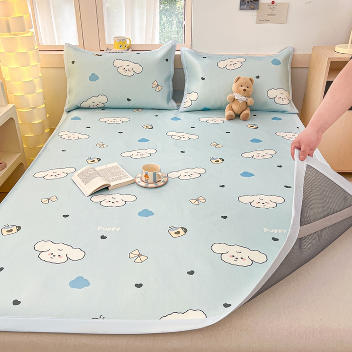 91家纺网 家纺一手货源 找家纺 绒艺席业 2025新款600D冰丝印花数码印花冰藤席卡通小清新系列 云朵狗