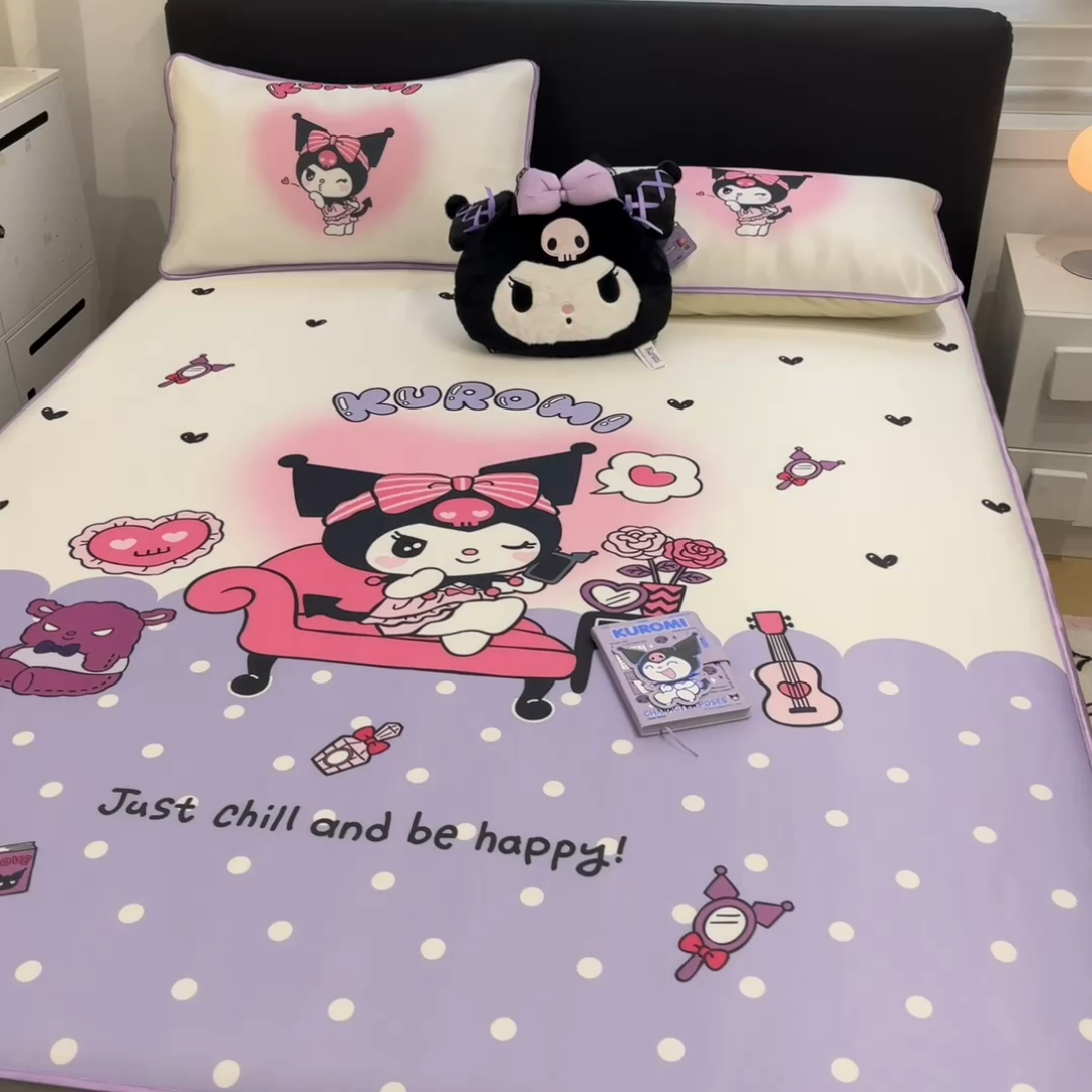 91家纺网 家纺一手货源 找家纺 暮思家居 2025新款正版授权A类大版数码印花三丽鸥可机洗1200D冰丝凉席可组合针织棉夏被四件套床笠款 床笠款-美妆库洛米