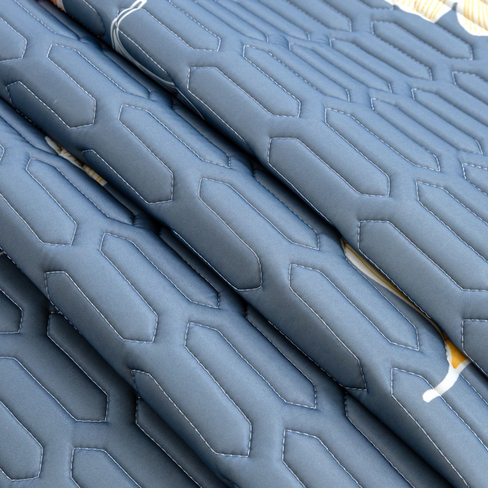 91家纺网 家纺一手货源 找家纺 默忆 2025新款凉感丝印花乳胶凉席 秋风落叶