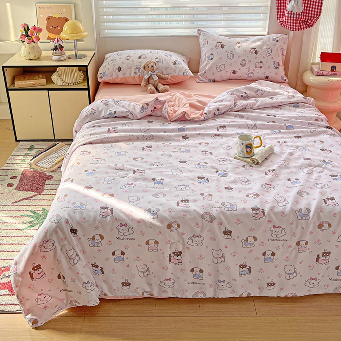 91家纺网 家纺一手货源 找家纺 妖妖家纺2025新款糯糯夏凉被四件套夏凉被空调被 狗狗乐园