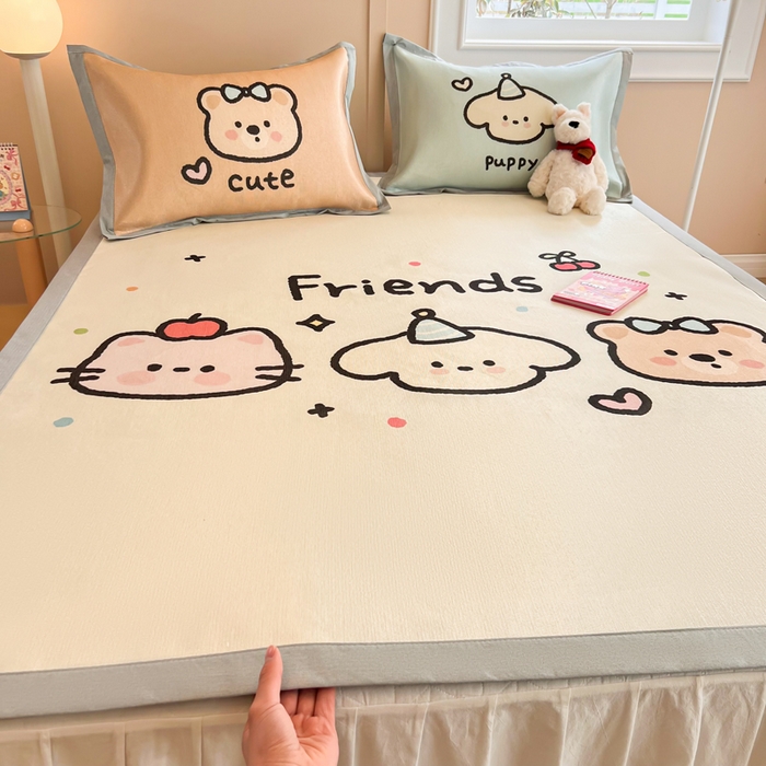 91家纺网 家纺一手货源 找家纺 慕尚2025新款大板卡通冰丝席三件套 3个好朋友