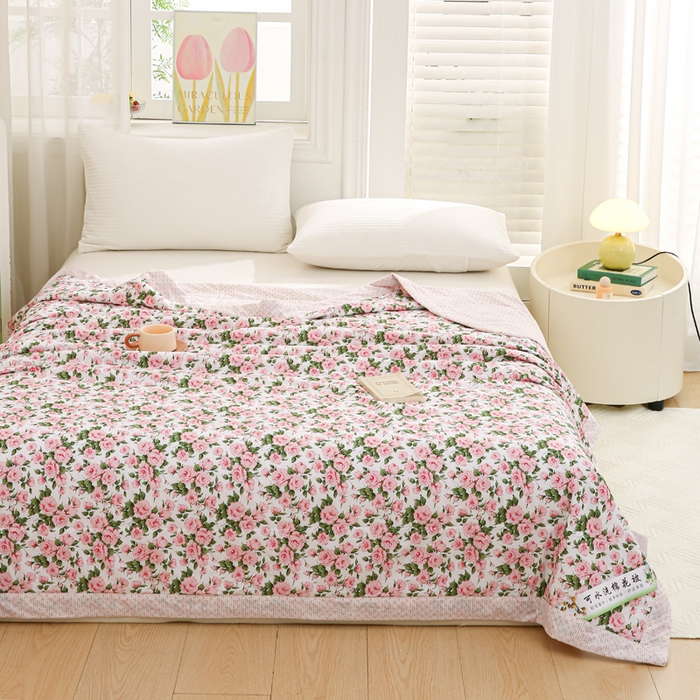 91家纺网 家纺一手货源 找家纺 锦鹭被业 2025新款A类里外全棉印花夏被 萱花粉