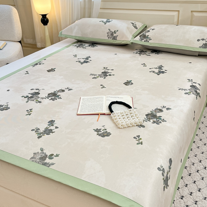 91家纺网 家纺一手货源 找家纺 绒艺席业 2025新款600D冰丝印花数码印花冰藤席赫本风系列 苑叶