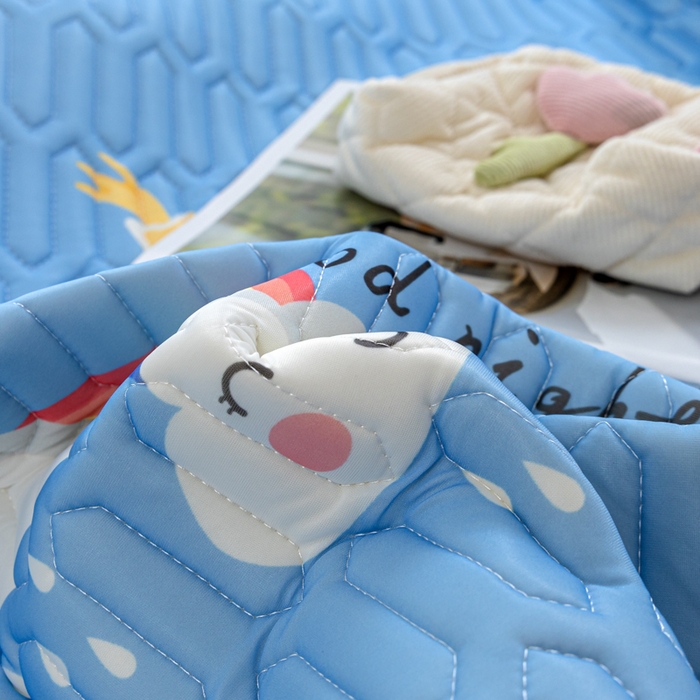 91家纺网 家纺一手货源 找家纺 默忆 2025新款凉感丝印花乳胶凉席 可爱云朵