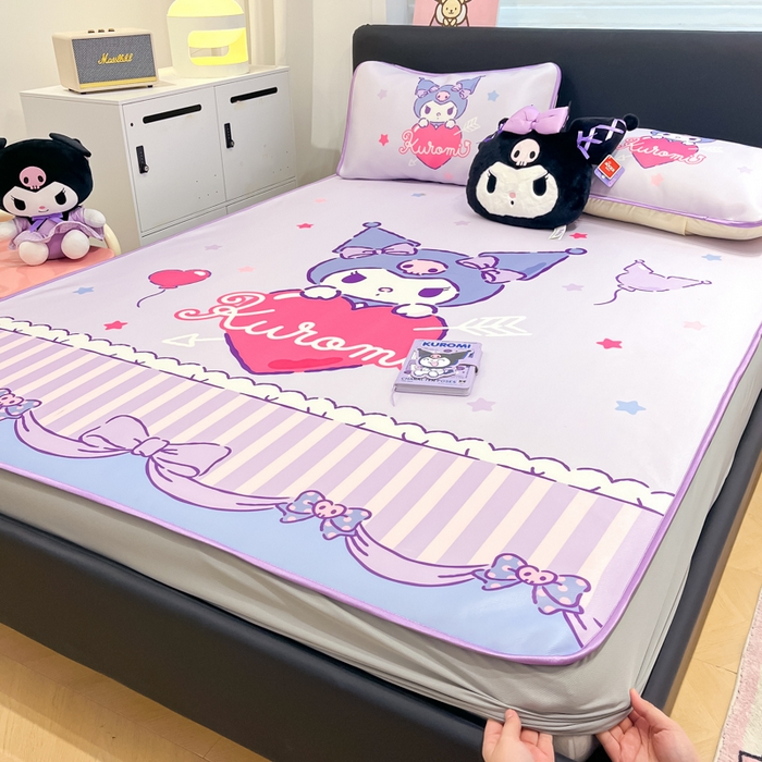 91家纺网 家纺一手货源 找家纺 （总）暮思家居 2025新款正版授权A类大版数码印花三丽鸥可机洗1200D冰丝凉席可组合针织棉夏被四件套床笠款