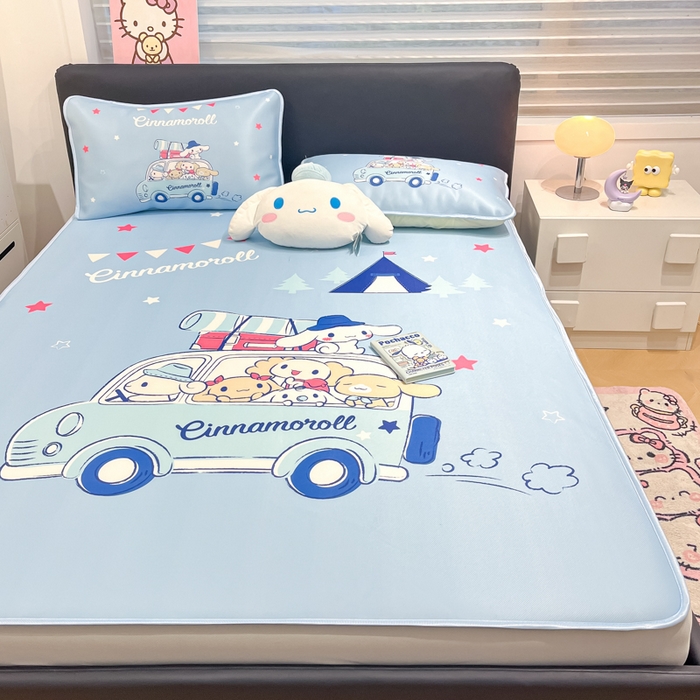 91家纺网 家纺一手货源 找家纺 暮思家居 2025新款正版授权A类大版数码印花三丽鸥可机洗1200D冰丝凉席可组合针织棉夏被四件套床笠款 床笠款-伙伴玉桂狗