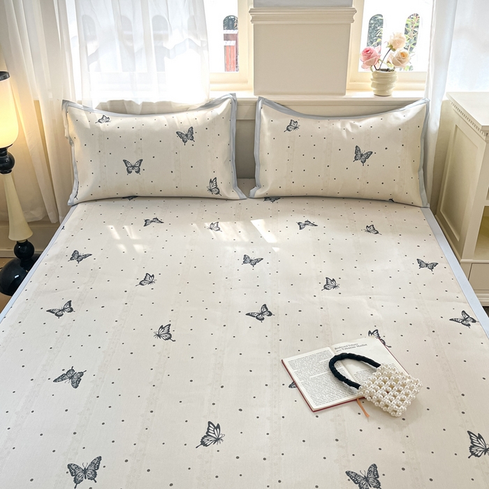 91家纺网 家纺一手货源 找家纺 绒艺席业 2025新款600D冰丝印花数码印花冰藤席赫本风系列 翩翩蝴蝶